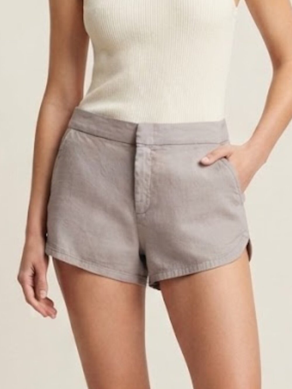 Anthropologie Level 99 Women’s Light Gray Flat Front Shorts